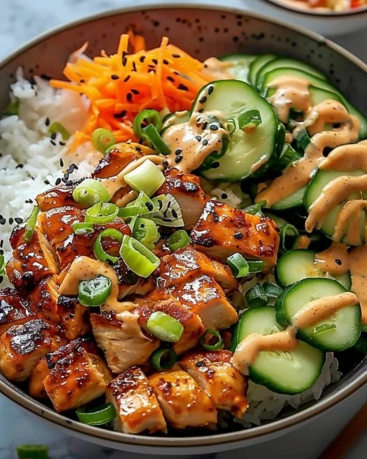 Bang Bang Chicken Bowl 2 Delicious Bang Bang Chicken Bowl with crispy chicken and spicy sauce